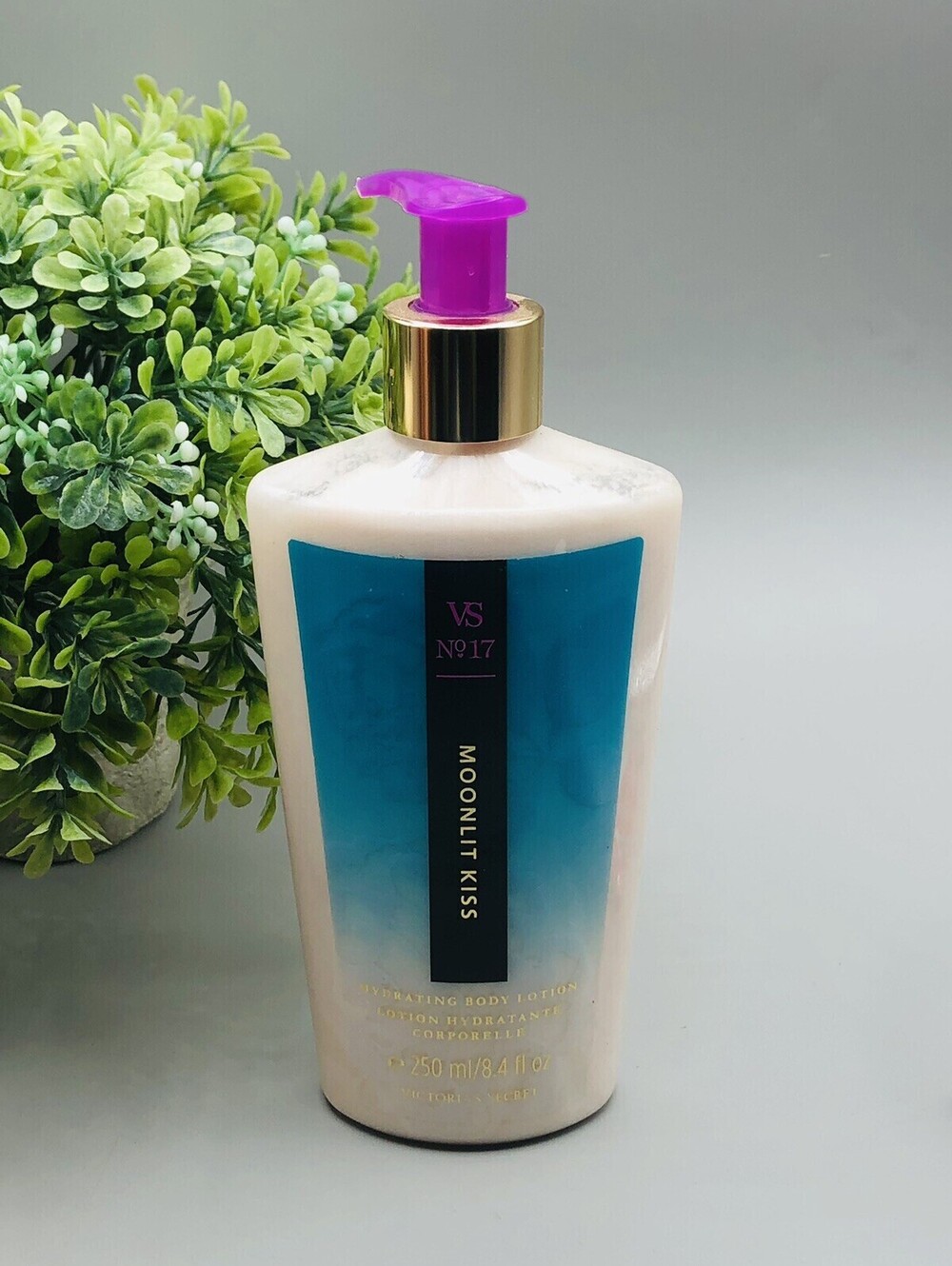 Victoria’s Secret No.17 Moonlit Kiss Hydrating Body Lotion 8.4 oz New HTF